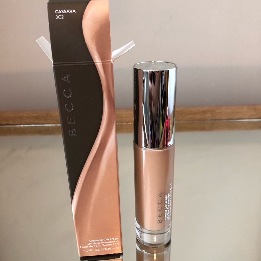 Becca ultimate coverage 24 hr foundation